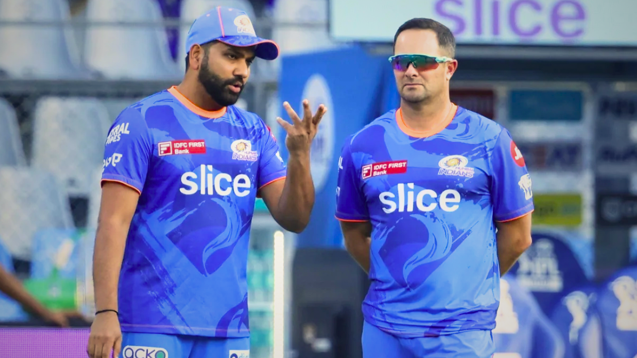 all-is-not-well-between-rohit-sharma-and-mumbai-indians-head-coach-of-the-team-indicates